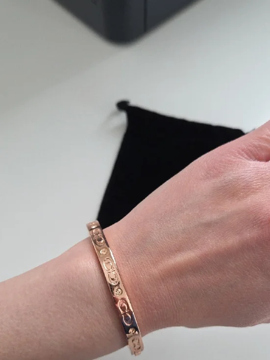 Rose Gold Bracelet with Interlocking Double C Motif - Picture 6 of 6